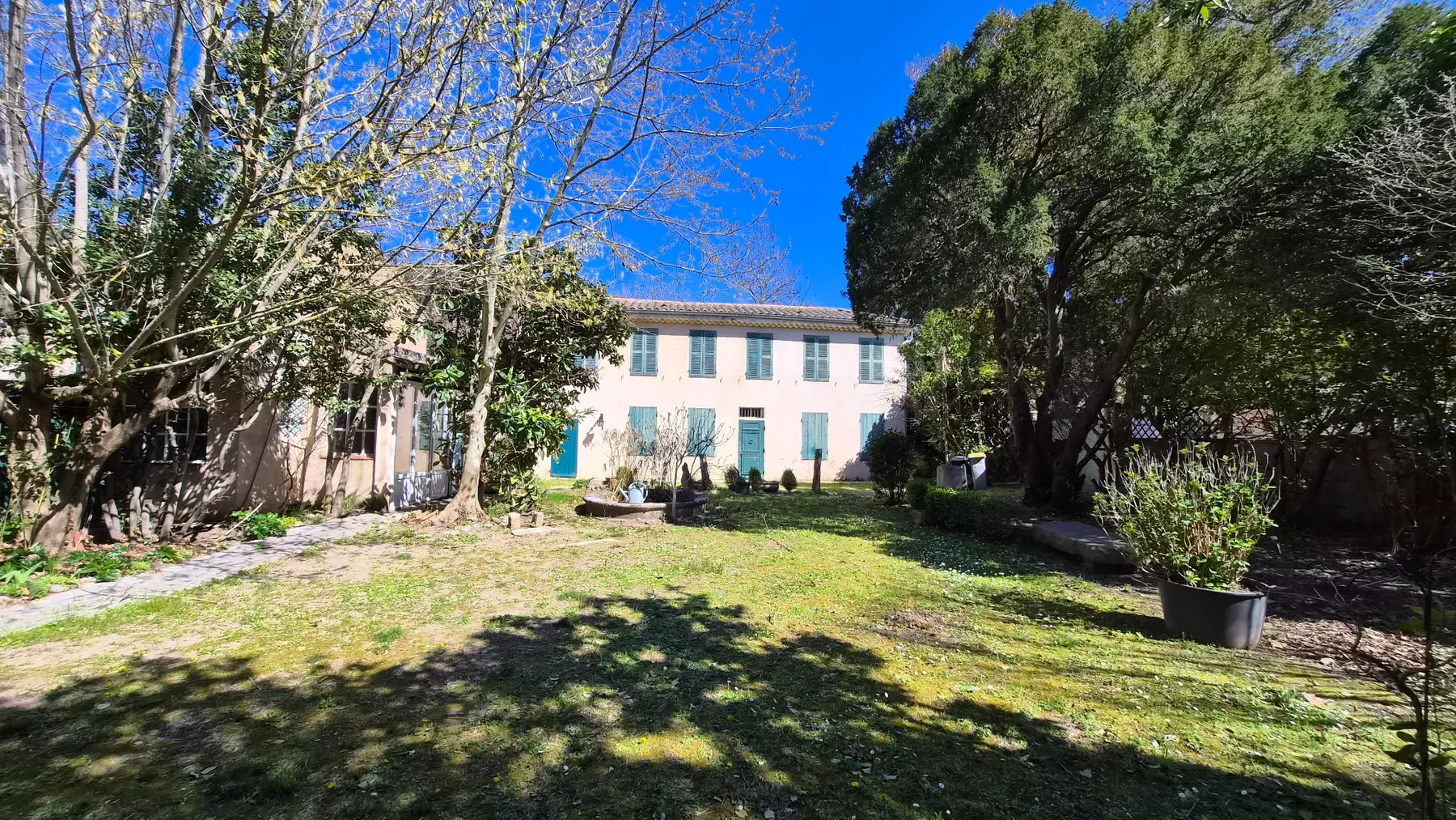 Demeure de caractère à La Torse avant le démarrage de sa rénovation